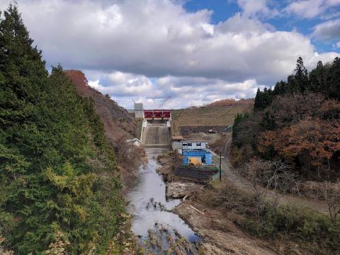 千五沢ダム(母畑湖・展望広場)