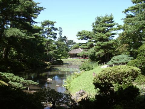 御薬園心字の池