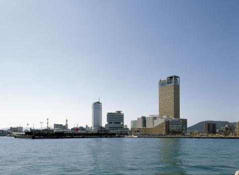 サンポート高松　全景